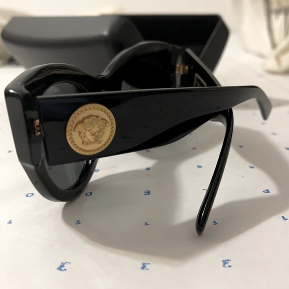 Versace cat eye sunnies - Picture 3 of 5